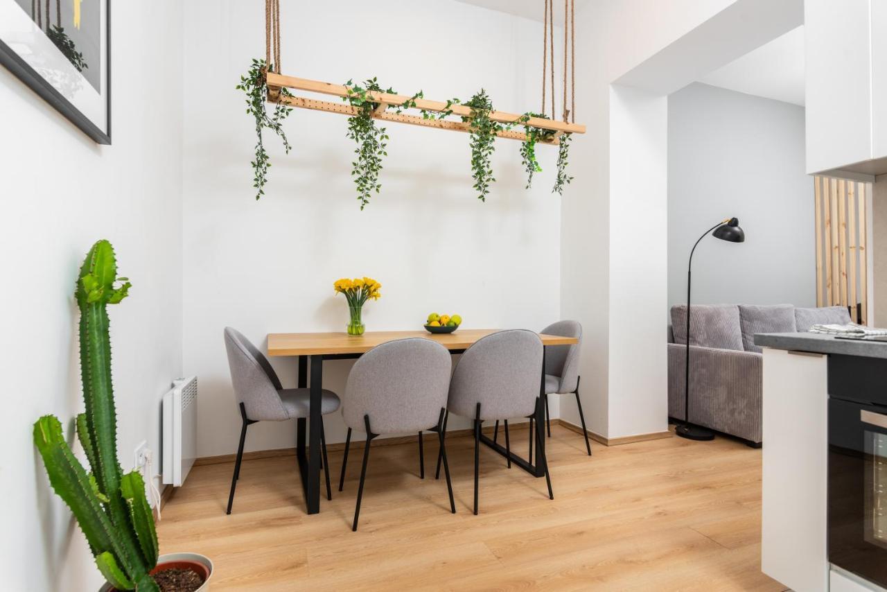 Modern Centrally Located Apartments - By Upstairs Krakow Dış mekan fotoğraf