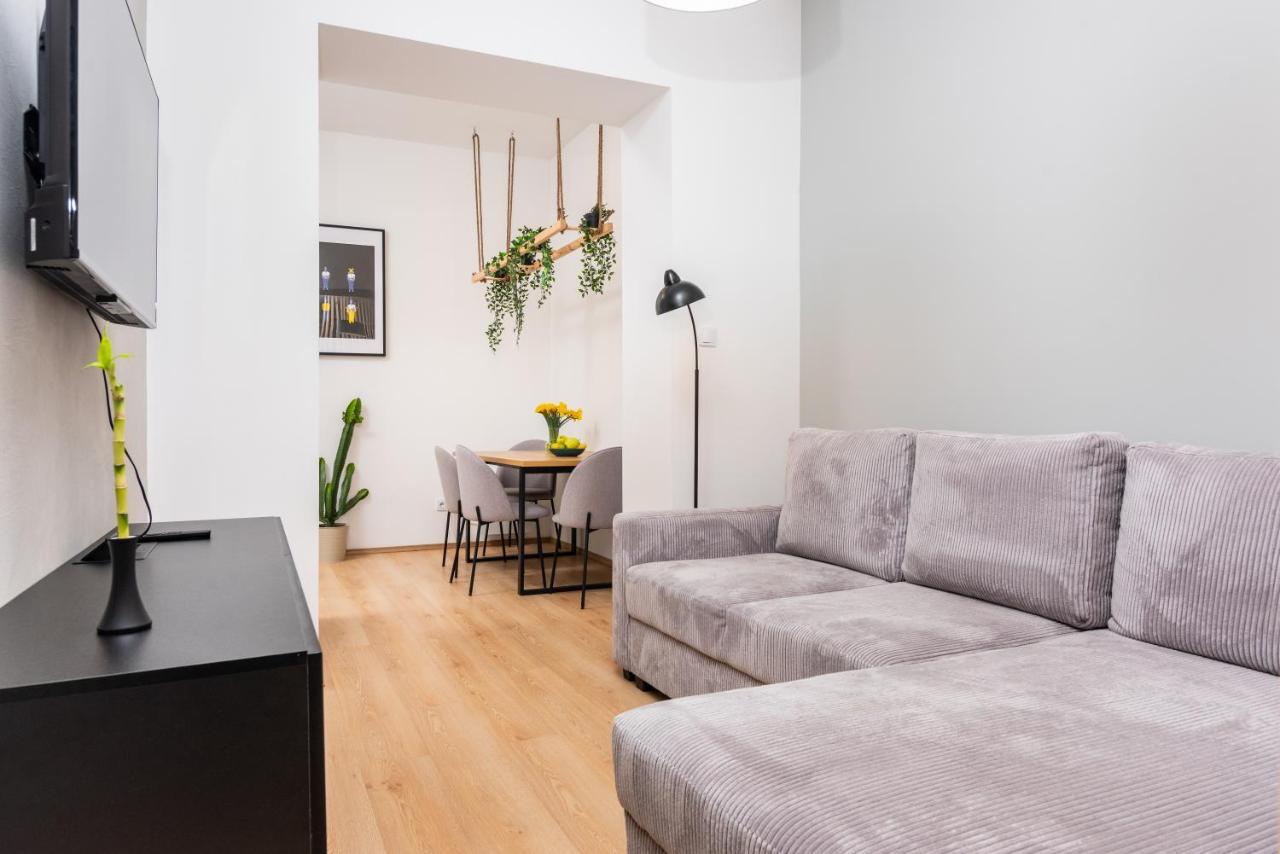 Modern Centrally Located Apartments - By Upstairs Krakow Dış mekan fotoğraf