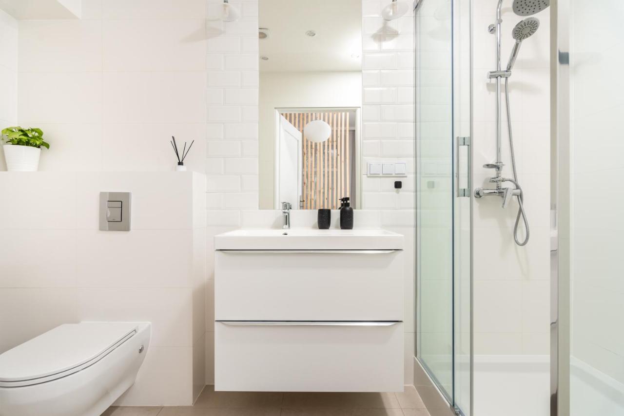Modern Centrally Located Apartments - By Upstairs Krakow Dış mekan fotoğraf